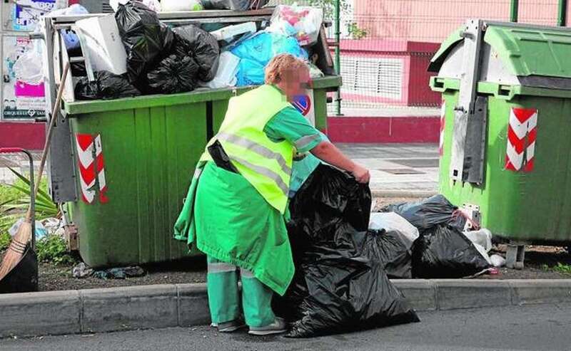 Foto de archivo de una trabajadora del servicio/Arcadio Suárez/C7.